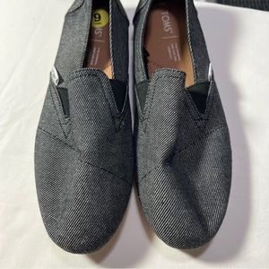 Shoes womens size 9 Toms slip on Gray Shade